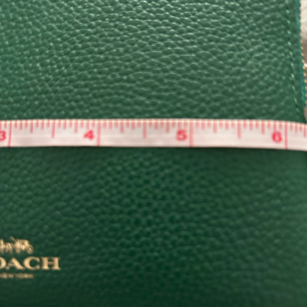 HOST PICK! NWT COACH WRISTLET-Pebble leather-Beautiful Green! - Picture 8 of 8